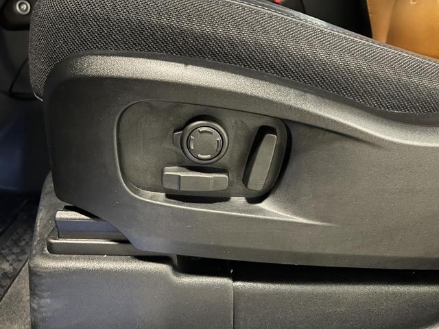 Photo of 2023 UP Land Rover Defender