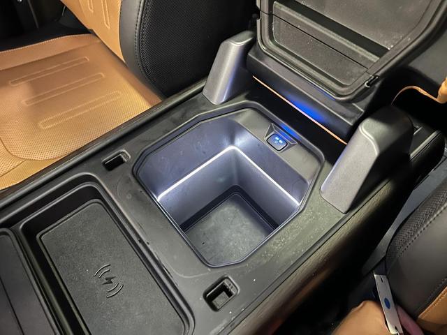 Photo of 2023 UP Land Rover Defender