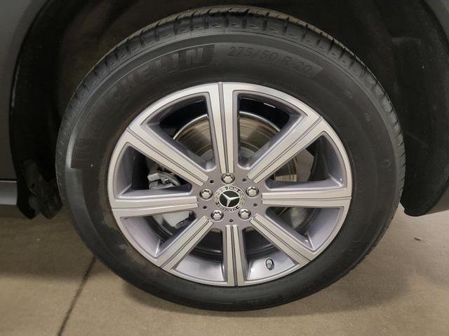 Photo of 2023 Black Mercedes-Benz GLS 450