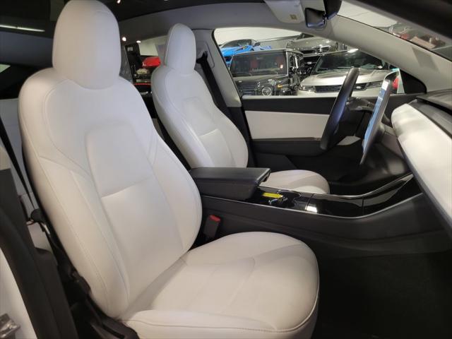 Photo of 2021 Pearl White Multi-Coat Tesla Model Y