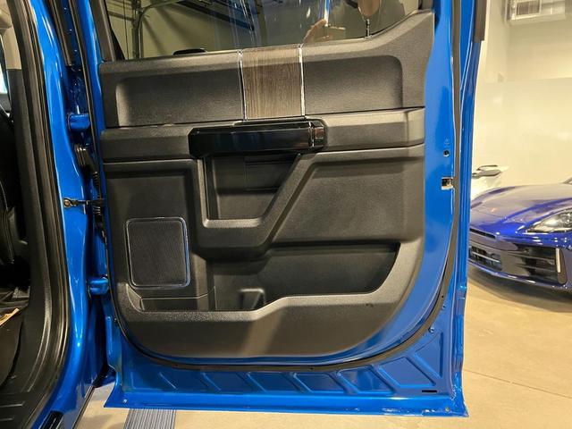 Photo of 2021 Antimatter Blue Metallic Ford F-250