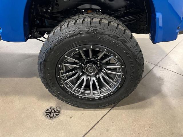 Photo of 2021 Antimatter Blue Metallic Ford F-250