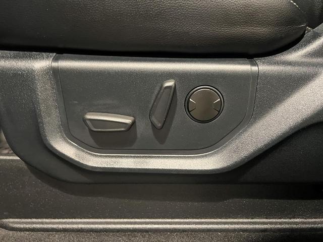 Photo of 2021 Antimatter Blue Metallic Ford F-250