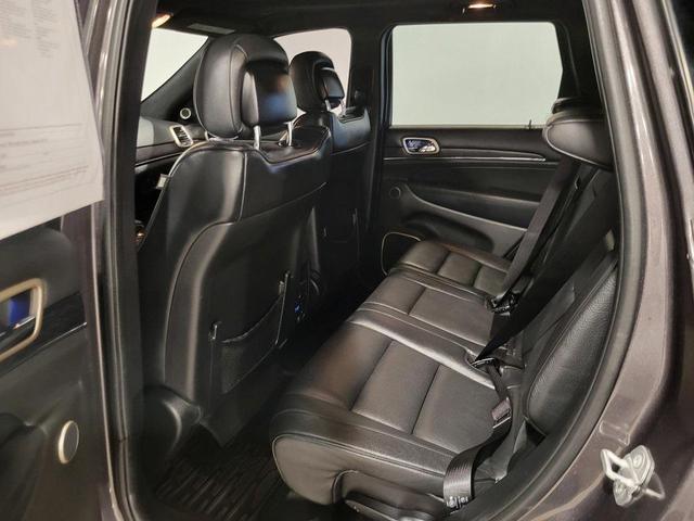 Photo of 2015 Granite Crystal Metallic Clearcoat Jeep Grand Cherokee