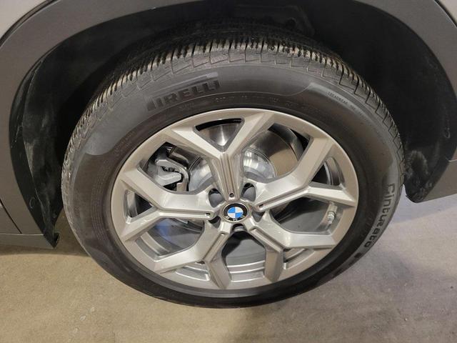 Photo of 2024 Skyscraper Gray Metallic BMW X3