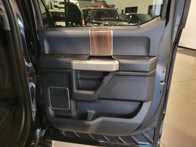 Photo of 2015 Tuxedo Black Metallic Ford F-150