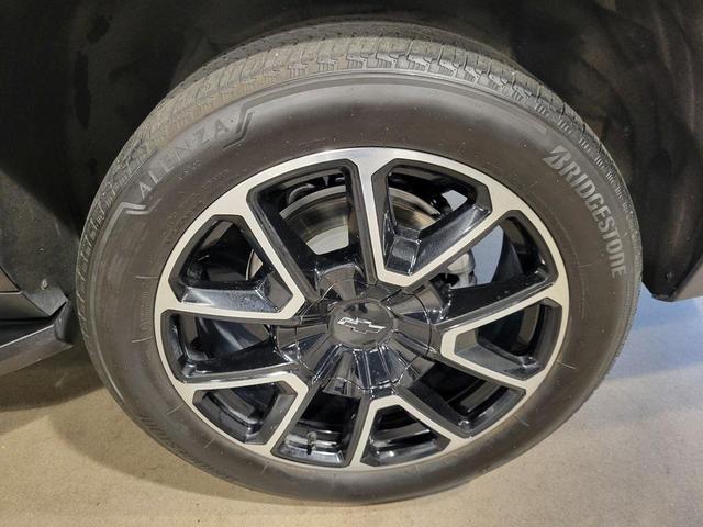 Photo of 2023 Midnight Blue Metallic Chevrolet Suburban