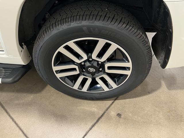 Photo of 2022 Blizzard Pearl Toyota 4Runner
