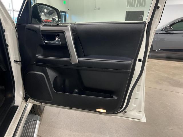 Photo of 2022 Blizzard Pearl Toyota 4Runner