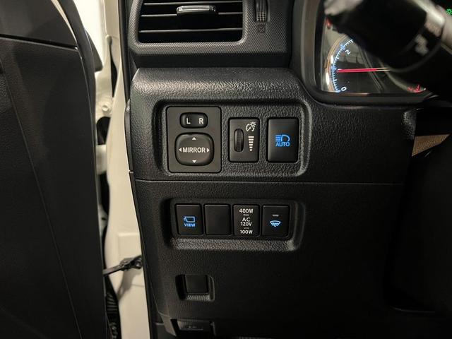 Photo of 2022 Blizzard Pearl Toyota 4Runner