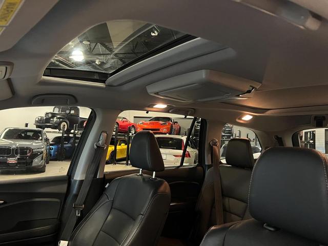 Photo of 2021 Crystal Black Pearl Honda Pilot