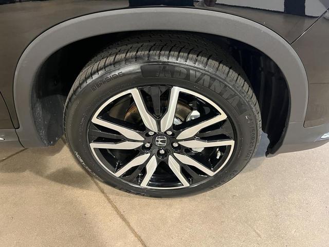 Photo of 2021 Crystal Black Pearl Honda Pilot