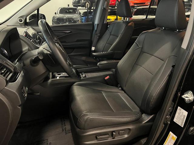 Photo of 2021 Crystal Black Pearl Honda Pilot