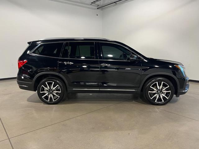 Photo of 2021 Crystal Black Pearl Honda Pilot