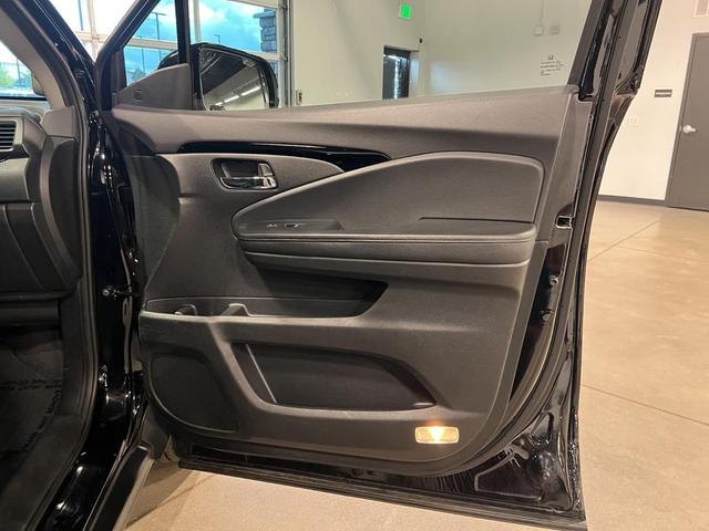 Photo of 2021 Crystal Black Pearl Honda Pilot