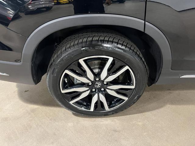 Photo of 2021 Crystal Black Pearl Honda Pilot