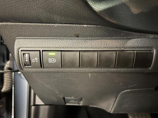 Photo of 2020 Celestite Toyota Corolla