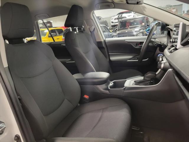 Photo of 2023 Ice Cap Toyota RAV4