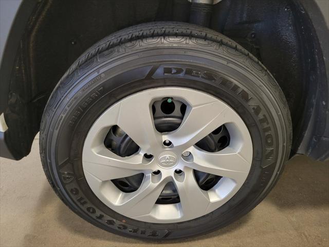 Photo of 2023 Ice Cap Toyota RAV4