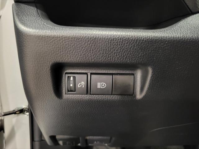 Photo of 2023 Ice Cap Toyota RAV4