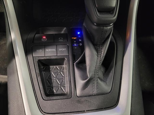 Photo of 2023 Ice Cap Toyota RAV4