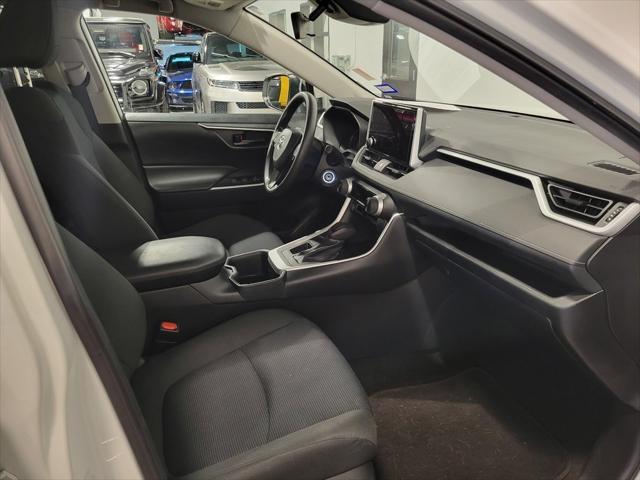 Photo of 2023 Ice Cap Toyota RAV4