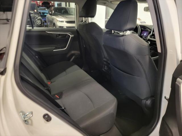 Photo of 2023 Ice Cap Toyota RAV4