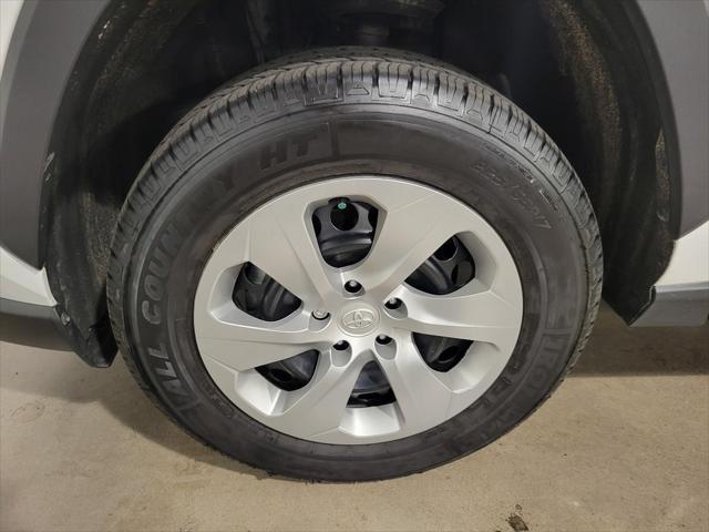 Photo of 2023 Ice Cap Toyota RAV4