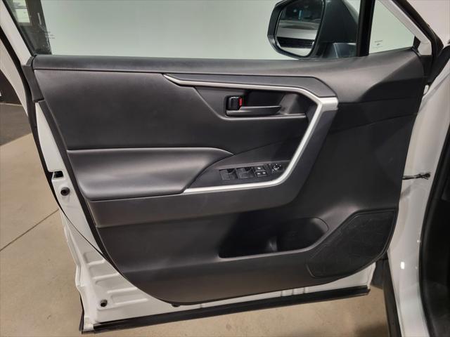 Photo of 2023 Ice Cap Toyota RAV4