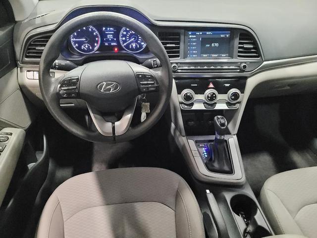 Photo of 2019 Phantom Black Hyundai ELANTRA