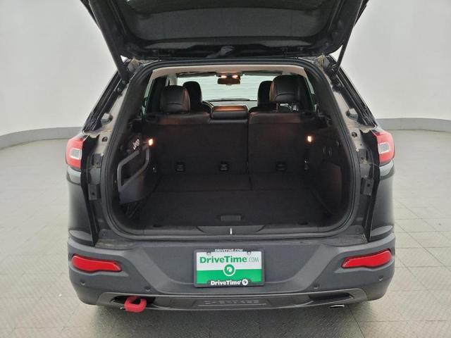 Photo of 2018 Diamond Black Crystal Pearlcoat Jeep Cherokee