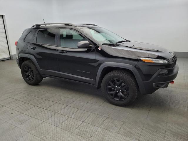 Photo of 2018 Diamond Black Crystal Pearlcoat Jeep Cherokee
