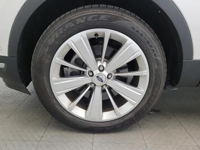Photo of 2018 White Platinum Metallic Tri-Coat Ford Explorer