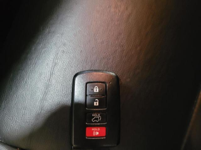 Photo of 2018 Predawn Gray Mica Toyota Highlander
