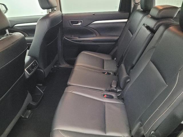 Photo of 2018 Predawn Gray Mica Toyota Highlander