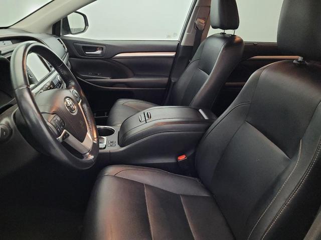 Photo of 2018 Predawn Gray Mica Toyota Highlander