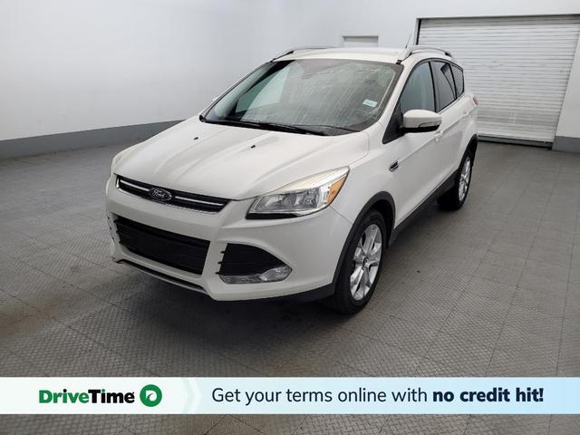 Photo of 2016 White Platinum Metallic Tri-Coat Ford Escape