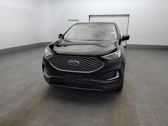 Photo of 2024 Agate Black Metallic Ford Edge