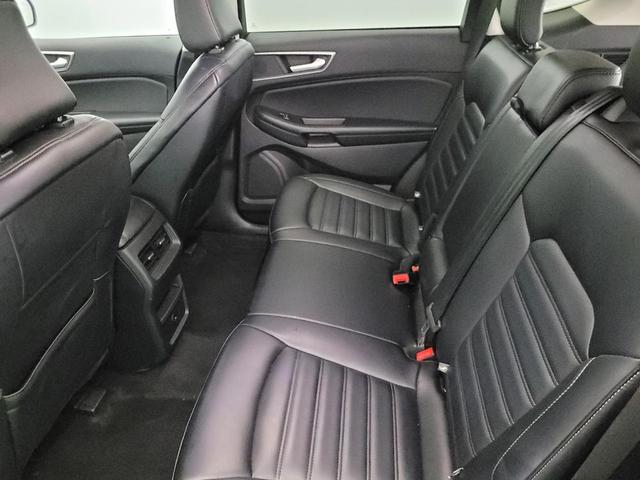 Photo of 2024 Agate Black Metallic Ford Edge