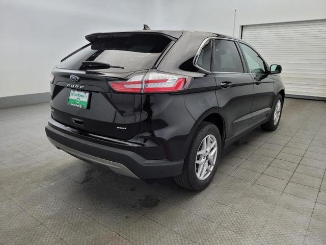 Photo of 2024 Agate Black Metallic Ford Edge