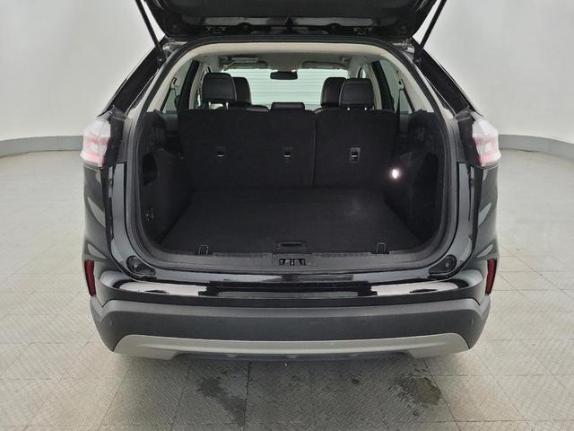 Photo of 2024 Agate Black Metallic Ford Edge