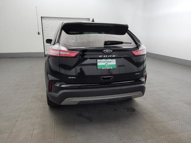 Photo of 2024 Agate Black Metallic Ford Edge