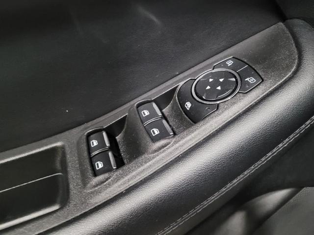 Photo of 2024 Agate Black Metallic Ford Edge