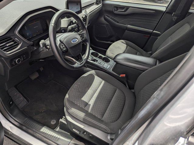 Photo of 2023 ICONIC SILVER MET Ford Escape