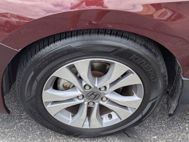 Photo of 2014 Basque Red Pearl II Honda Accord