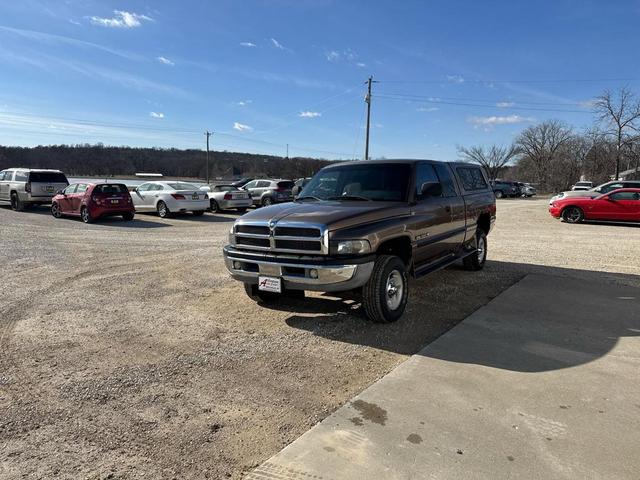 Photo of 2001 Brown Dodge Ram 1500
