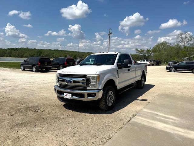 Photo of 2017 White Ford F-250