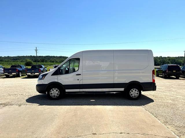 Photo of 2016 Oxford White Ford Transit-250