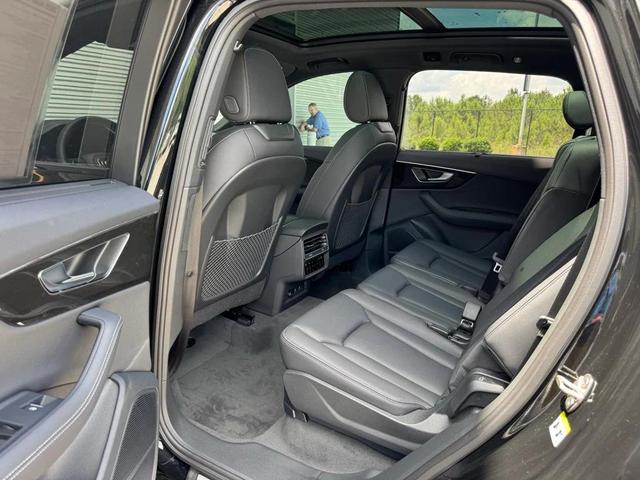 Photo of 2025 Mythos Black Audi Q7