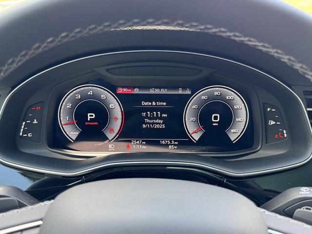 Photo of 2025 Glacier White Metallic Audi Q8
